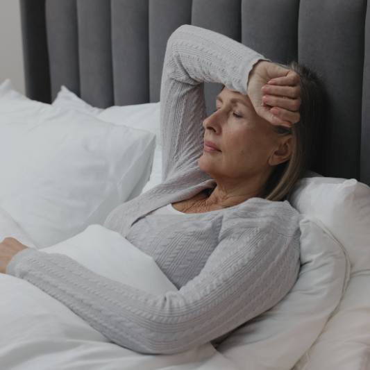 femme menopause perimenopause symptomes solutions femme ménopause périménopause symptômes solutions